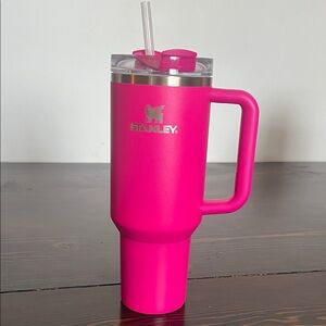 Stanley 40oz FlowState in color Cosmo Pink
